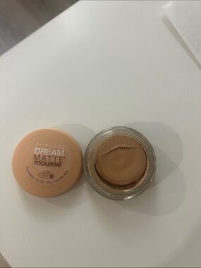New Not Sealed Maybelline Dream Matte Mousse Foundation - Nude 🌸 FIRM PRICE 🌸